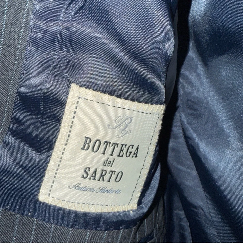 Sophisticated Black Pinstripe Men's Suit Jacket